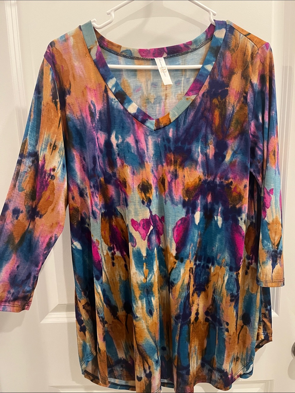 LOGO by Lori Goldstein V-Neck Tie-Dye Tunic in Blue, Pink & Brown